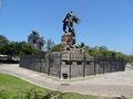 Miniatura para Arquivo:Estátua Santos Dumont 1 (Medium).jpg