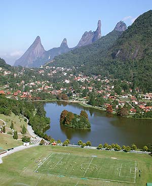 Arquivo:Parque estadual dos tres picos.jpg