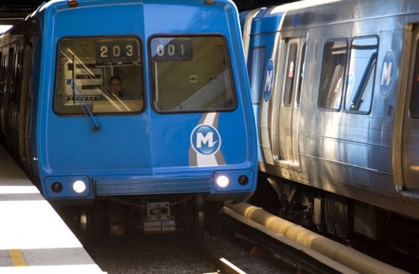 Arquivo:Metro01.jpg