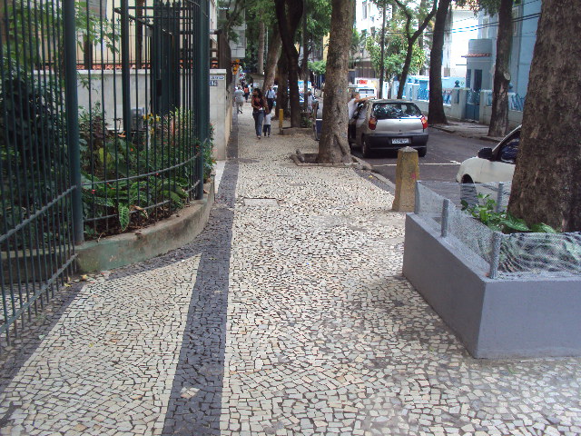 Arquivo:Rua Silveira Martins - Catete.jpg